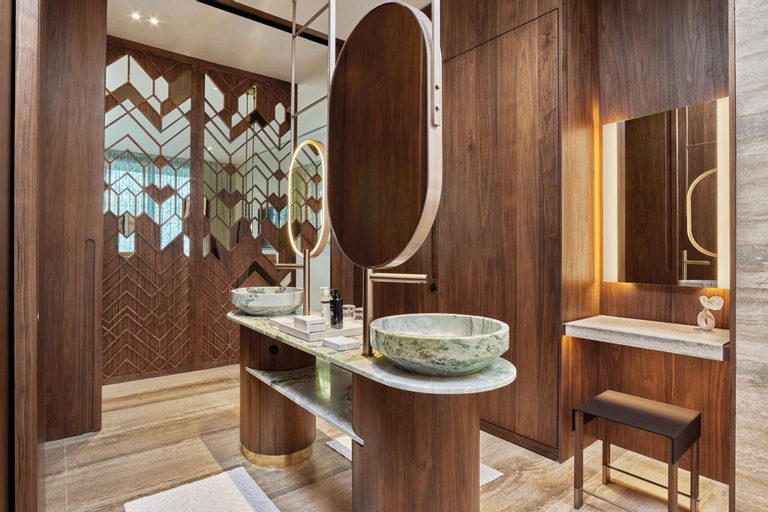 Bathroom 16