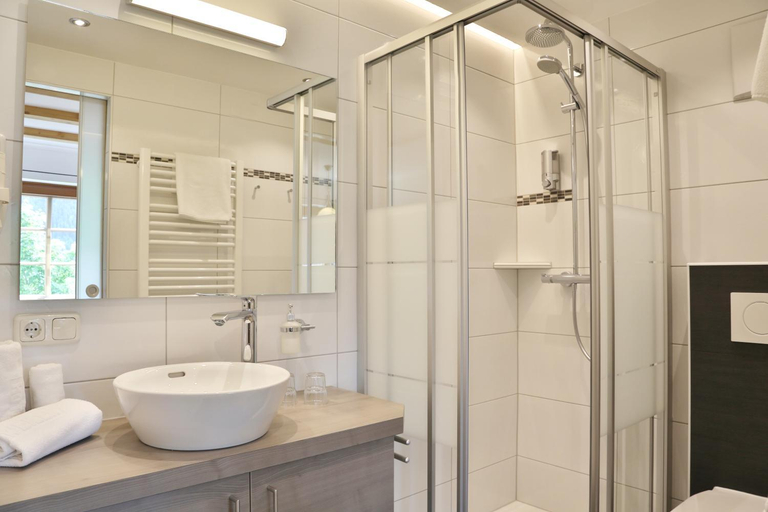 Bathroom 3, Hotel Weiler - Aktiv & Tradition, Lienz