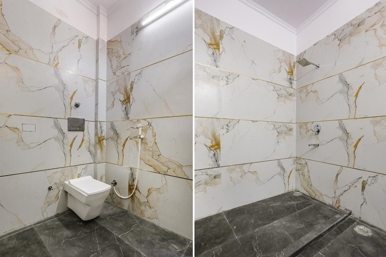 Bathroom 4, Fabhotel Grihum, Gautam Buddha Nagar