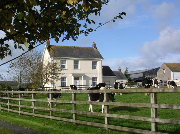 Others 4, Glascoed Farmhouse, Carmarthenshire