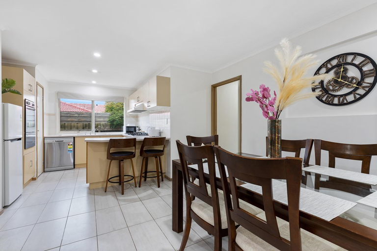 Others 5, Woodgrove Penthouse - 36 min drive to MEL airport, Melton Bal