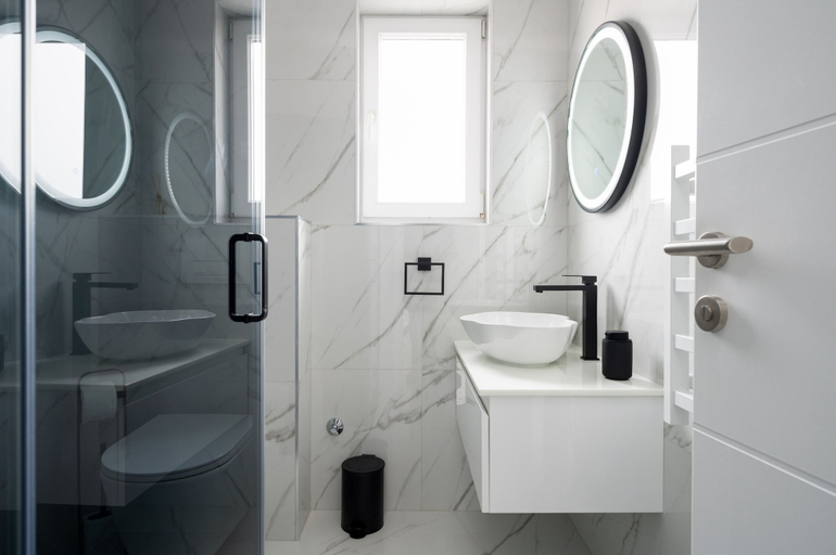 Bathroom 4, Apartmani Knezovic, Trogir