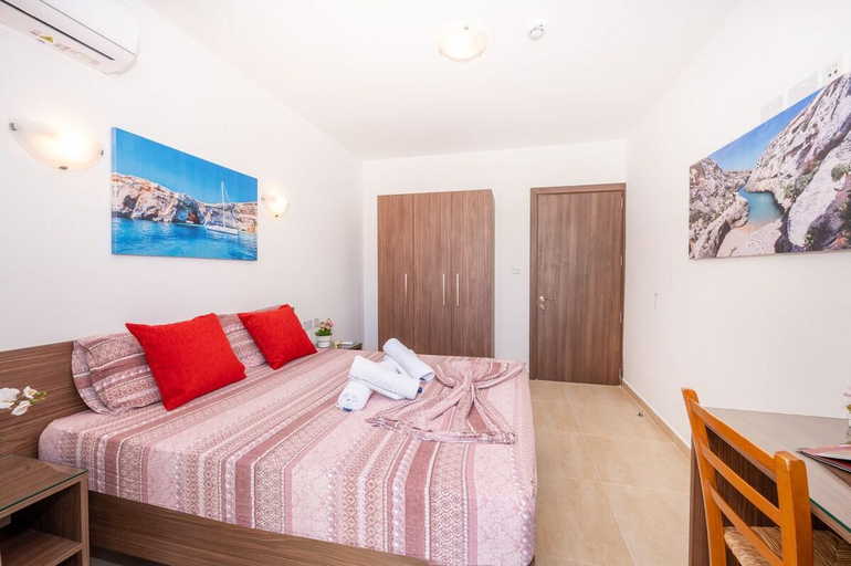 Bedroom 2, Sea Bliss Apartments with terrace close to the sea, Saint Paul's Bay