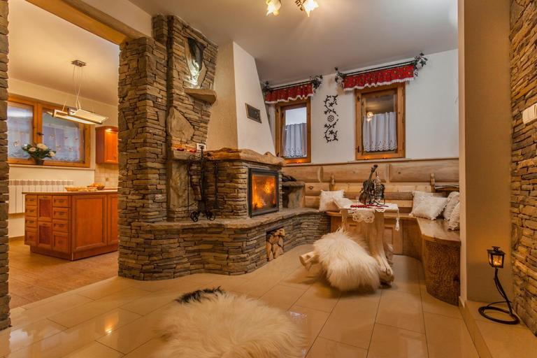 Public Area, Chałpa u Zbójnika, Tatra
