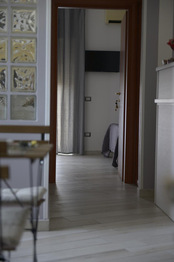Others 4, B & B Victoria, Napoli