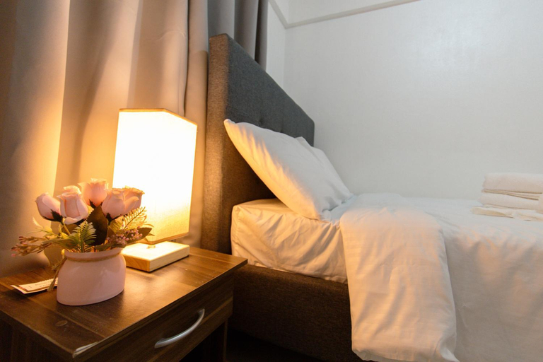 Bedroom 2, Whitehaus BnB, Bais City