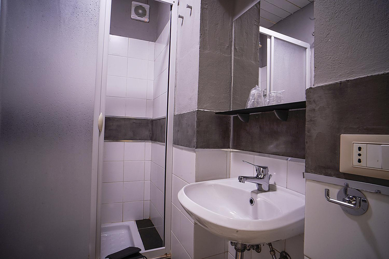 Bathroom 4, Casa lerux, Agrigento