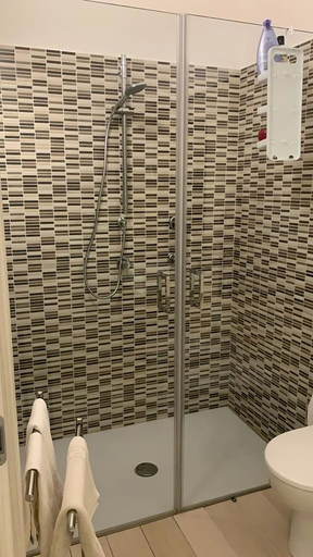 Bathroom 5, Trigrana Vacanze Hotel, Trapani