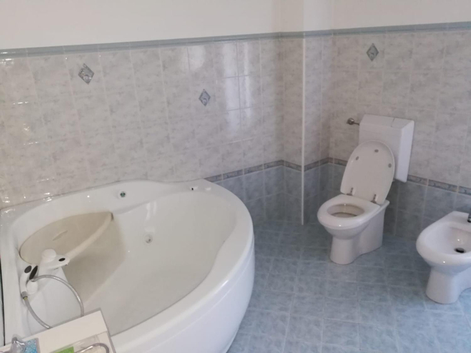 Bathroom 3, Bed and Breakfast Giaveno Rio, Torino