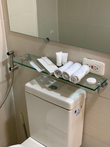Bathroom 3, Azure North Real Serene 1 Bedroom Suite w/ Parking, San Fernando City