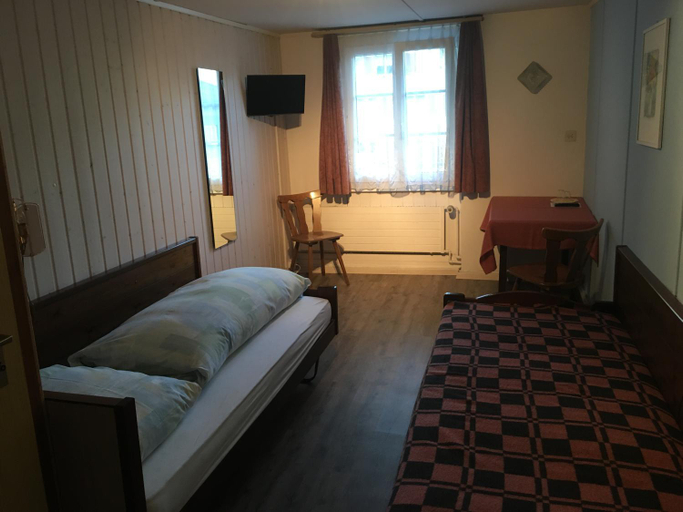 Bedroom 2, Hotel Lowen, Entlebuch