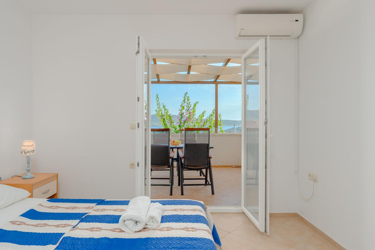 Others 5, Apartments Luka, Novalja