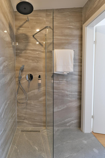 Bathroom 3, Vienna Lotus Apartments, Wien