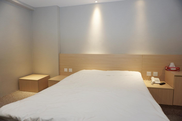 Bedroom 2, China HK Motel, Hong Kong Island