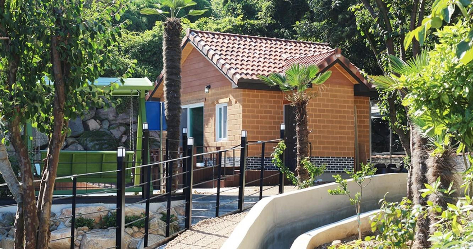 Exterior & Views 5, Pyramid Red Clay Pension, Yeosu