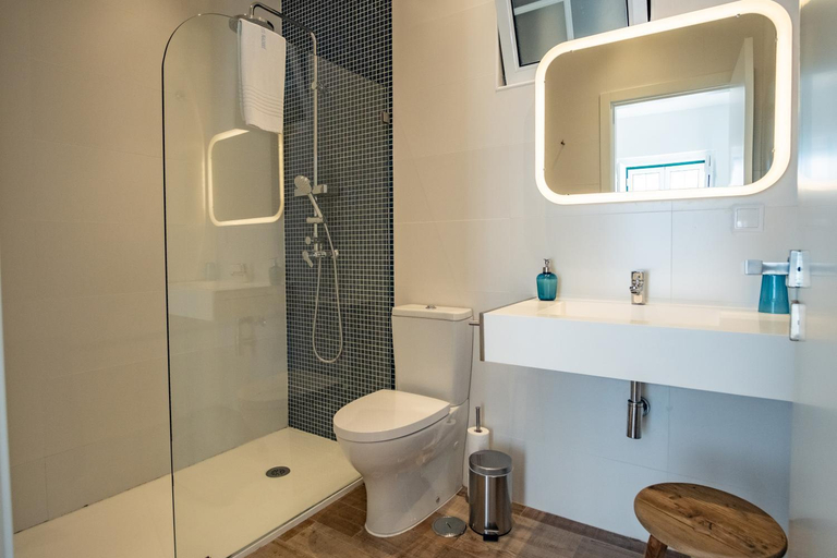 Bathroom 2, Feel Nazare - Abegoarias 62, Nazaré