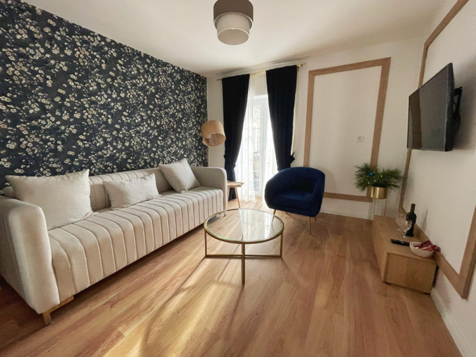 Others 5, Lungomare Apartments