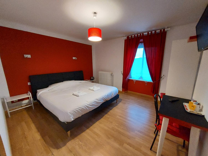 Bedroom, Hotel le Comtois, Doubs