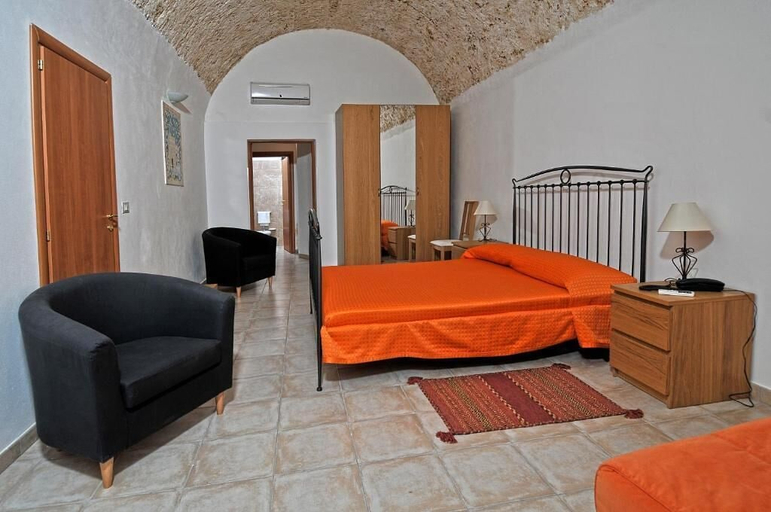 Bedroom 2, Il Giardino del Barocco, Syracuse