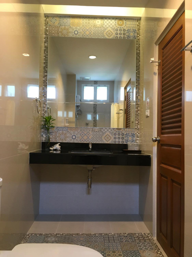 Bathroom 2, Bann Vimansamutr, Cha-Am