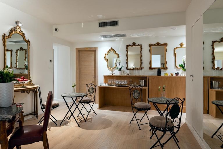 Public Area 3, Corte Realdi Luxury Rooms Torino, Torino