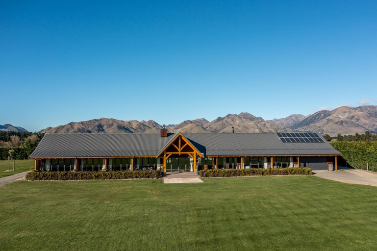 Exterior view 3, Hanmer High Country Views, Hurunui