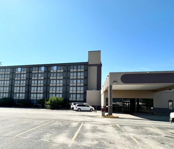 Exterior & Views, Kiteville Cedar Rapids, Linn