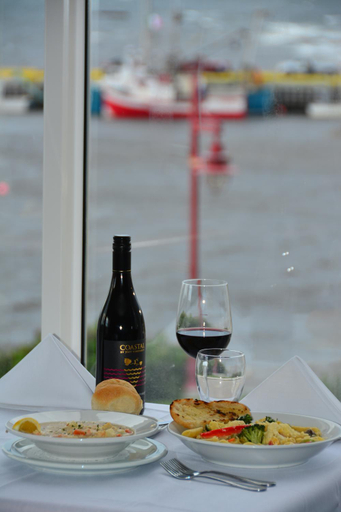 Food & Drinks 4, Ocean View Hotel, Division No. 9
