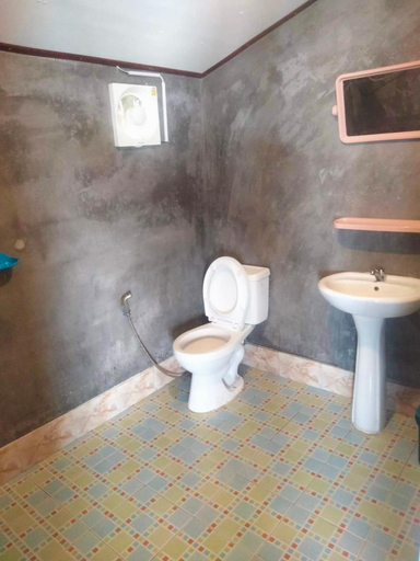 Bathroom 3, Wimanmok PhuThapBoek , Lom Kao