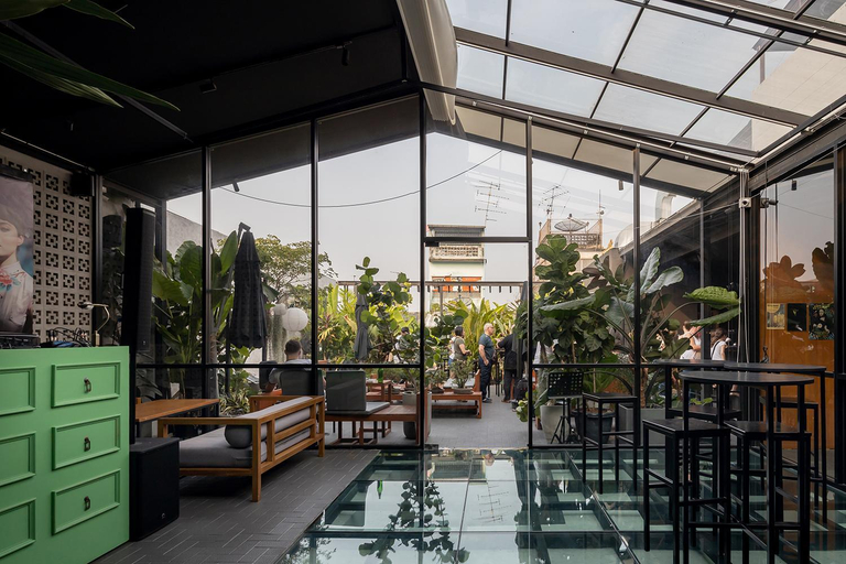 Bar/lounge, Luk Hostel, Samphantawong