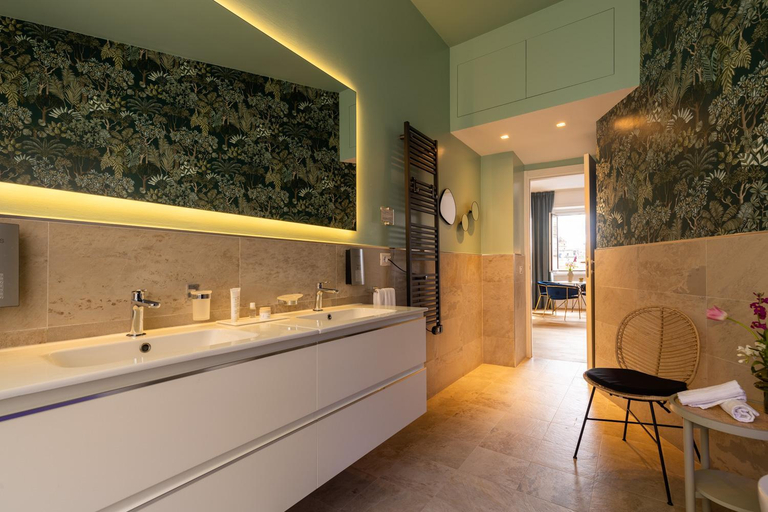 Bathroom 3, Navona 49, Rome