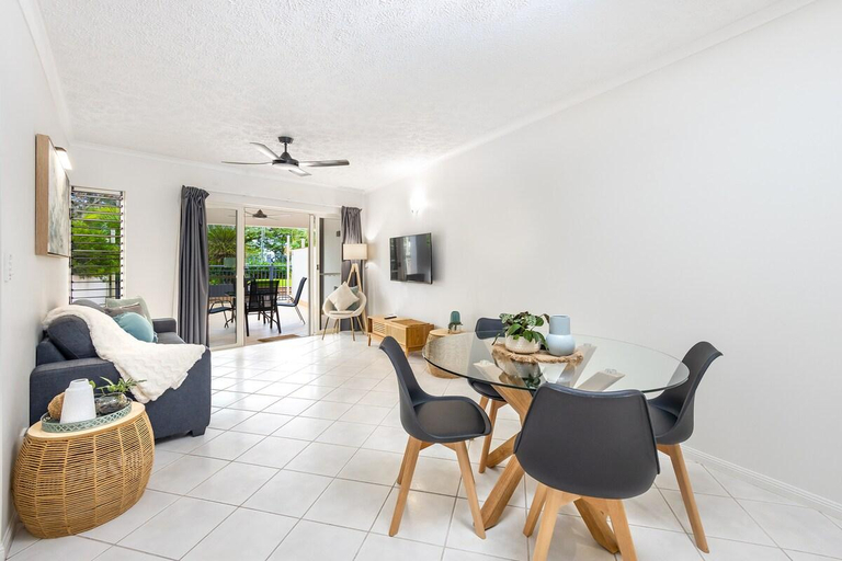 Others 5, Cairns Esplanade 2BR Waterfront Apartment Sleeps 6, Cairns