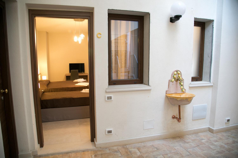 Others 3, B&B Il Volo, Messina