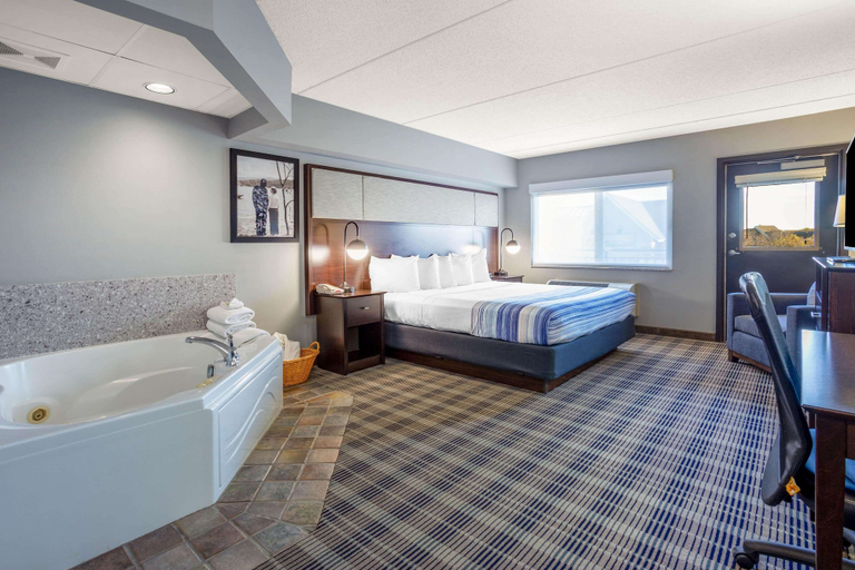 Bedroom 3, AmericInn by Wyndham Madison South, Dane