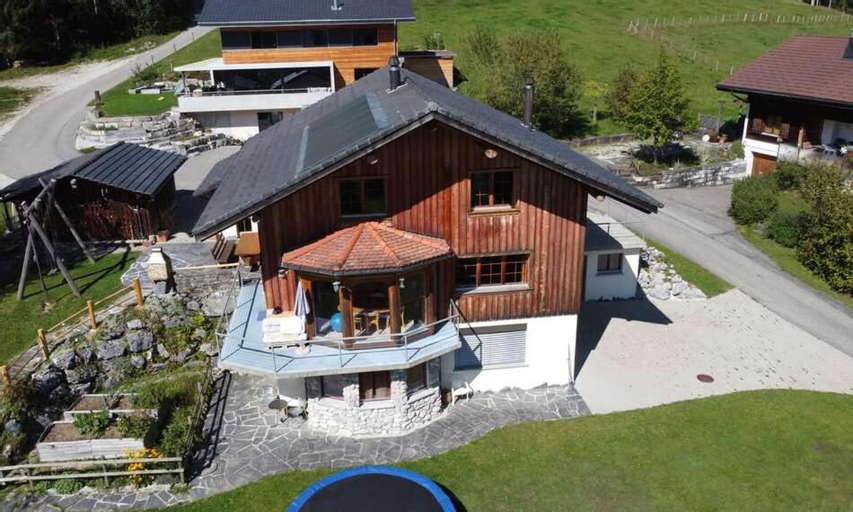Others 3, BnB Forsterlodge, Sense