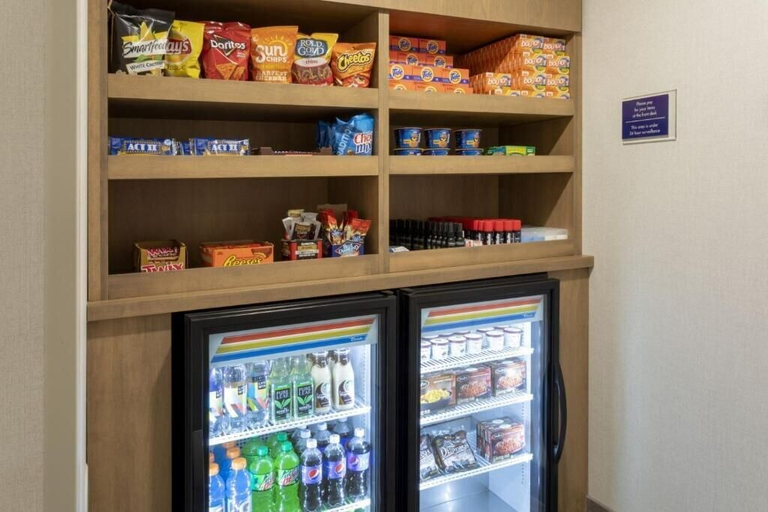 Food & Drinks 4, Grandstay Hotel and Suites Milbank, Grant
