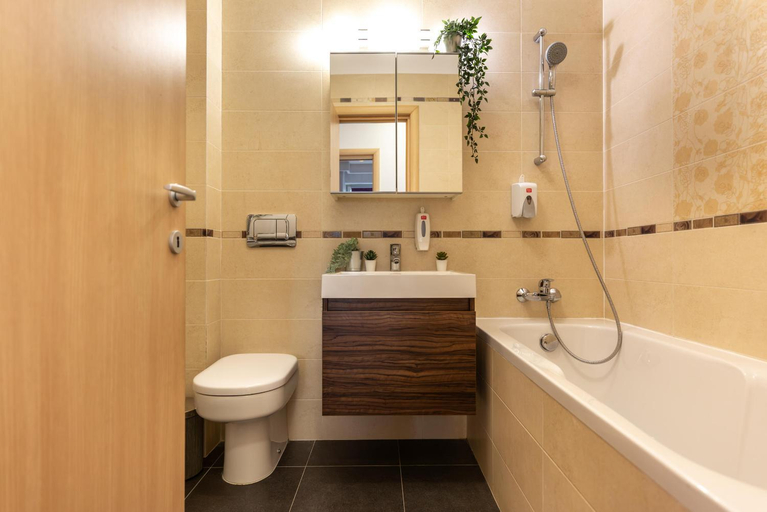 Bathroom, Comfortable Apartments in Baneasa, Municipiul Bucuresti