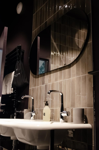 Bathroom 2, Domaine Le Mezo, Morbihan