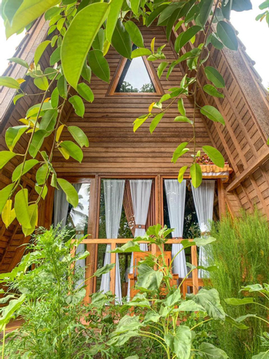 Exterior 6