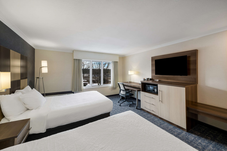 Bedroom 3, Best Western Freeport Inn, Cumberland