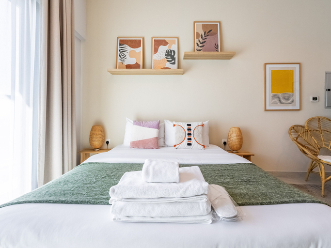 Bedroom 3, Charming Studio Escape With City View, Dubai