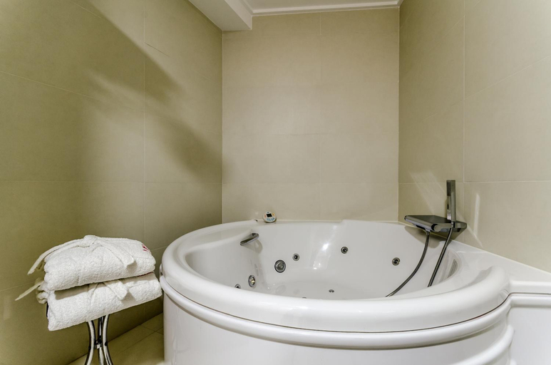 Bathroom 4, Hotel Princess, Ourense