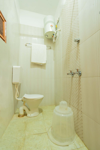 Bathroom 4, Hotel Arya Grand, Ramanathapuram