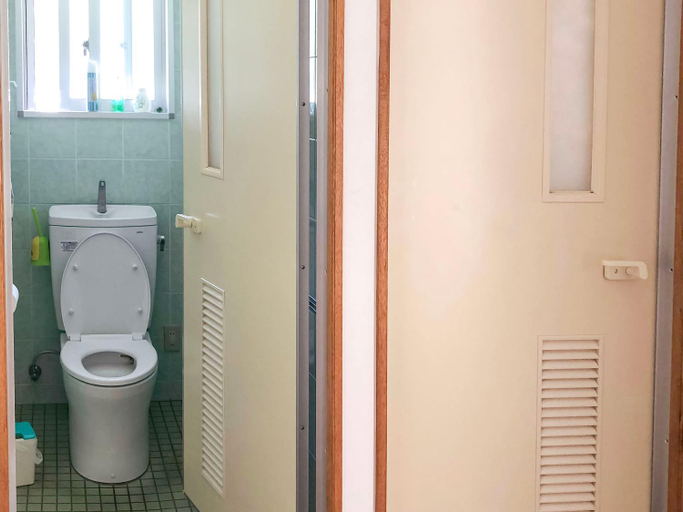 Bathroom 2, Minshuku Irayoi, Ishigaki