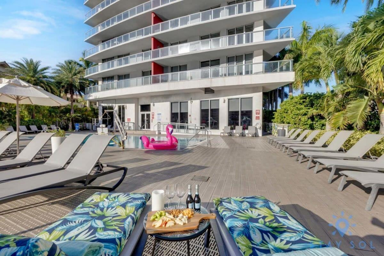 Exterior & Views 1, Infinite Views + Amazing Pool + Gym| Near Beach, Broward