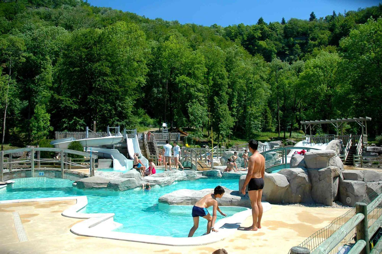 Sport & Beauty 4, Chambre paisible avec vue sur la montagne, Jura