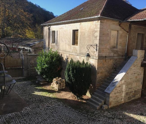 Others 2, Chambre paisible avec vue sur la montagne, Jura