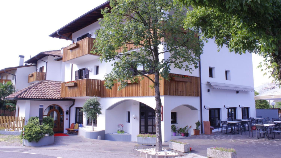 Others 3, Zur Muhle, Bolzano