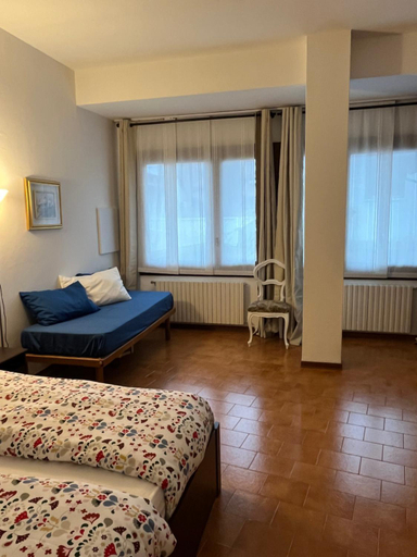 Others 2, accogliente camera con bagno privato, Milano