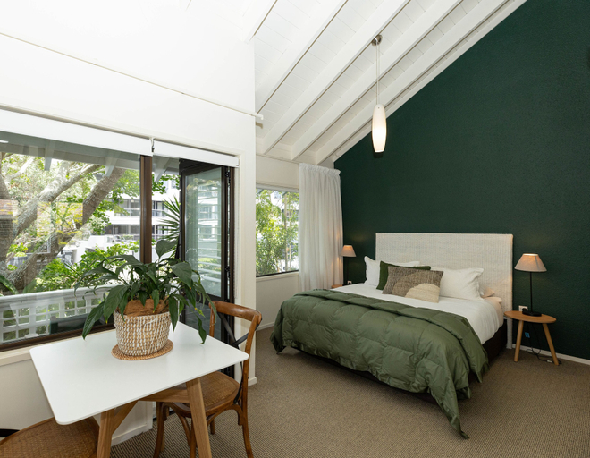Bedroom 3, Emerald Inn, Waitakere